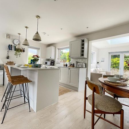 Seafeathers - Luxury Holiday Home With Sea Views Overcombe Экстерьер фото
