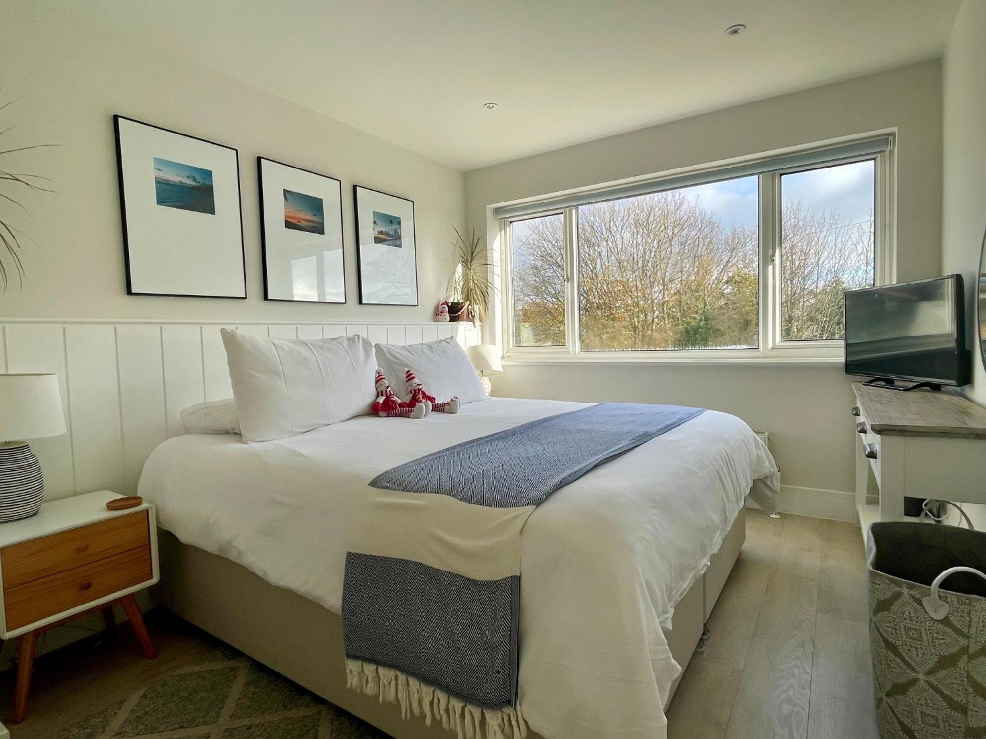 Seafeathers - Luxury Holiday Home With Sea Views Overcombe Экстерьер фото
