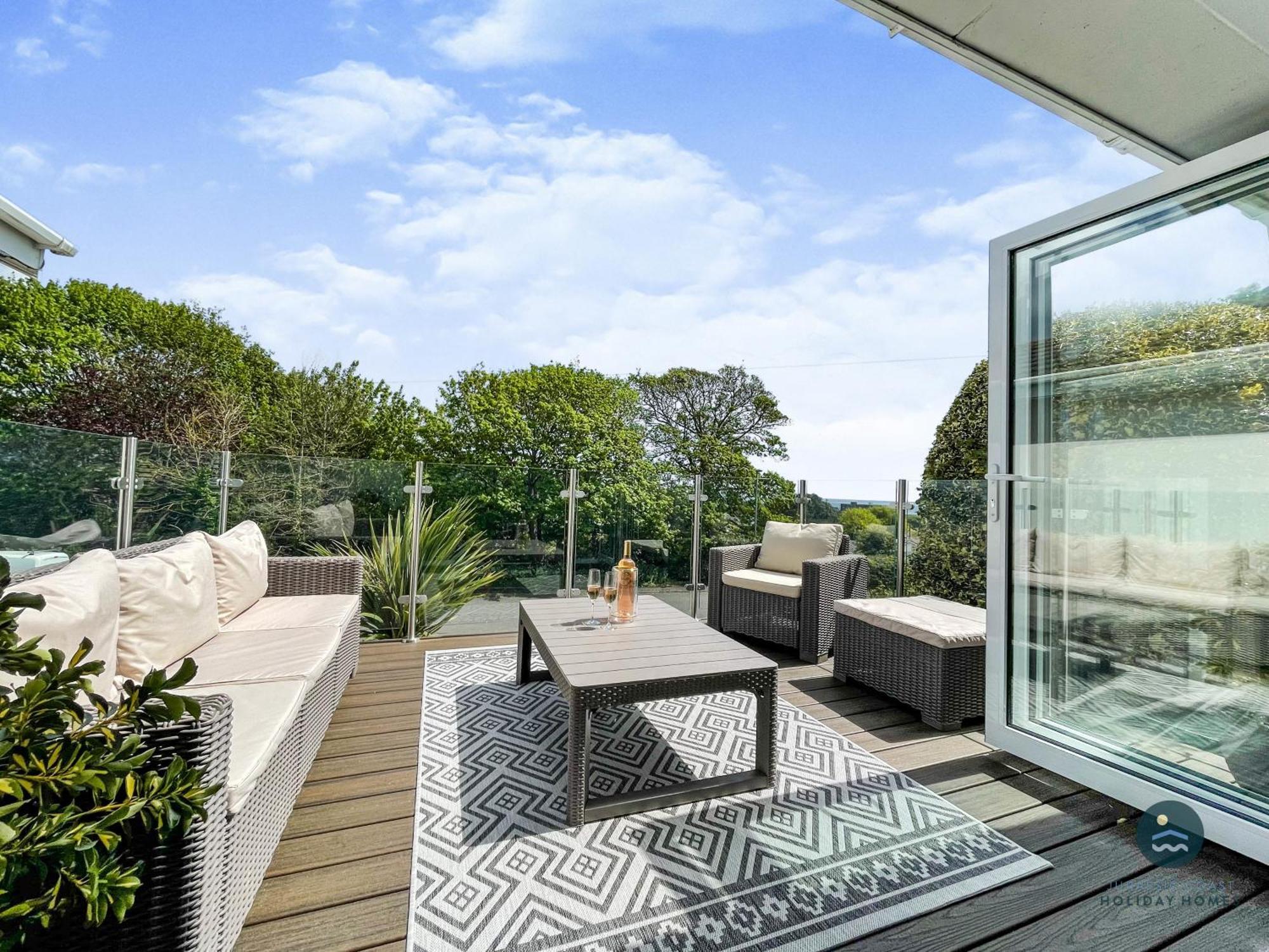 Seafeathers - Luxury Holiday Home With Sea Views Overcombe Экстерьер фото